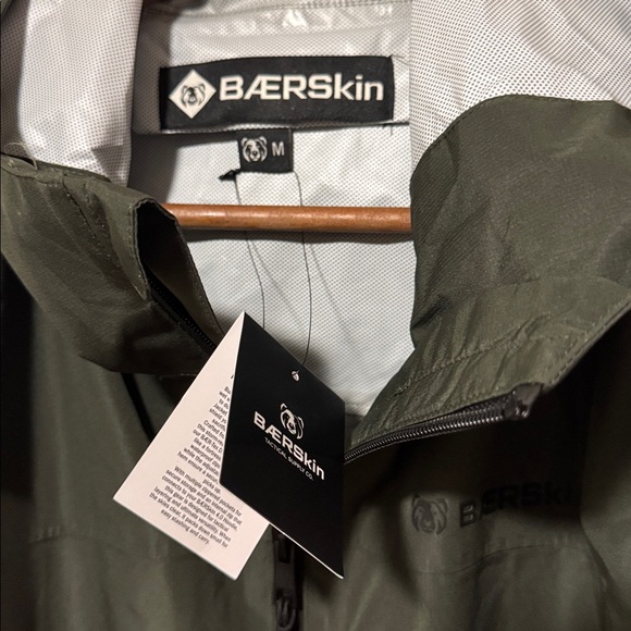 Baerskin rain jacket men’s medium hunter green new nwt - Picture 2 of 3
